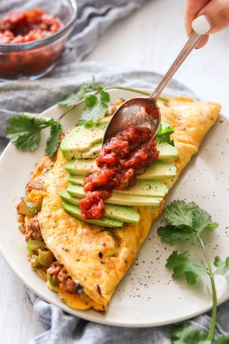 Teriyaki Quinoa Bowl, Keto Chorizo, Teriyaki Quinoa, Chorizo Omelette, Keto Omelette, Stuffed Omelette, Omelette Recipes, Brunch Items, Whole30 Keto