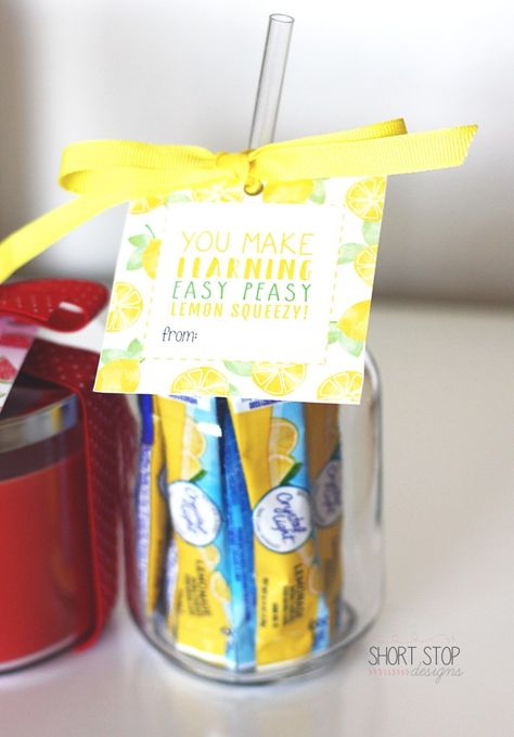 Appreciation Gifts Diy, Teacher Appreciation Gifts Diy, Teachers Diy, Employee Appreciation Gifts, Mason Jar Crafts Diy, Mason Jar Gifts, School Teacher Gifts, Diy Teacher Gifts, Staff Appreciation