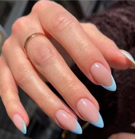 baby blue french tip Almond Nail Blue French Tip, Almond Shape Blue French Tip, Blue Oval French Tip Nails, Purple French Tip Nails Acrylic Almond, Blue Oval Nails Designs, French Nails Blue Tips, Blue Style Nails, Baby Blue French Tip Nails Almond, Blue Tip Almond Nails