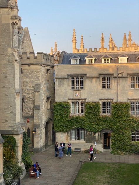 Exeter College Oxford, Oxford Aesthetic, Exeter College, Dream University, University Aesthetic, Edinburgh University, Oxford England, Dream College, New College