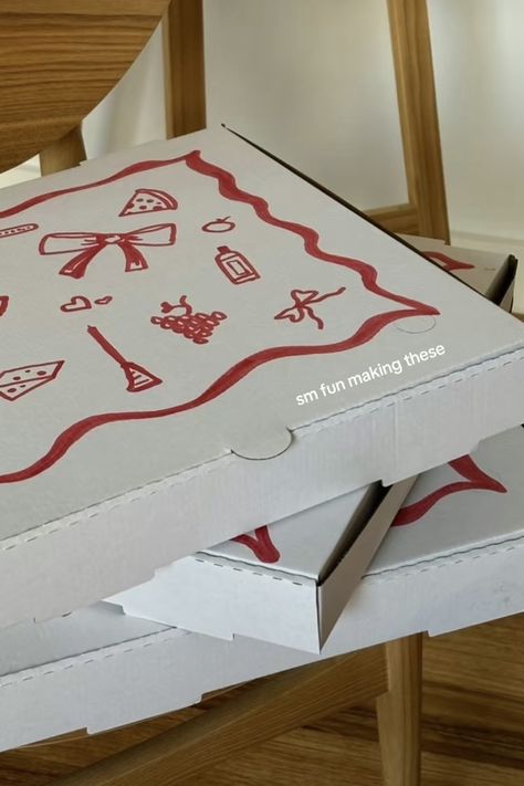 Pizza Boxes Aesthetic, Pizza Themed Bachelorette Party, Pizza Party Aesthetic, Summer Bachelorette Party Themes, Summer Bridal Shower Themes, Picnic Table Decor, Host Party, Backyard Engagement, Summer Bachelorette Party