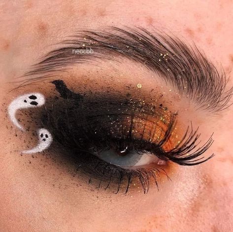 Creepy Eye Makeup, Halloween Eyeshadow, Maquillage Halloween Simple, Halloweenský Makeup, Vampy Makeup, Holloween Makeup, Cute Halloween Makeup, Witch Makeup, Halloween Eye Makeup