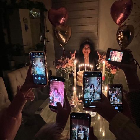 17 Doğum Günü, 17. Geburtstag, حفل توديع العزوبية, 17th Birthday Ideas, Cute Birthday Pictures, Cute Birthday Ideas, Sixteenth Birthday, 사진 촬영 포즈, Sweet Sixteen Birthday