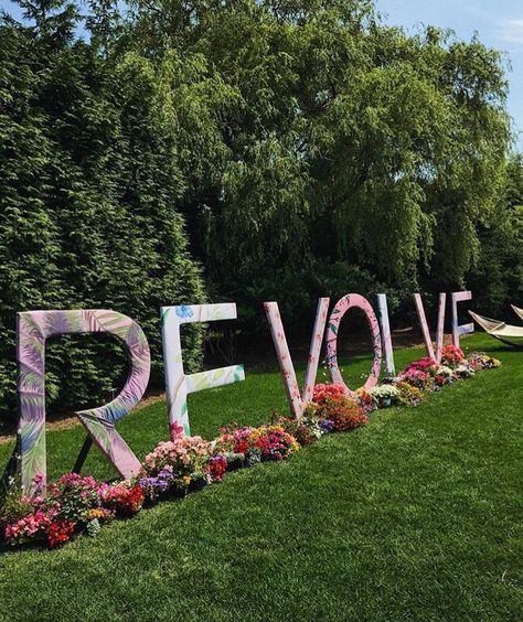 Revolve in the Hamptons 2017 Selfie Wall, Prom Decor, Swim Week, All White Party, Miami Swim Week, Event Design Inspiration, Beauty Event, Event Company, Launch Event