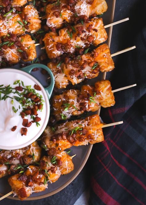 Loaded Tater Tots on Shareable Skewers Loaded Tots Appetizers, Tater Tot Skewers Appetizers, Loaded Tater Tots Recipes, Tater Tot Skewers, Loaded Tots, Shareable Appetizers, Brewery Food, Tater Tot Appetizers, Potato Skewers