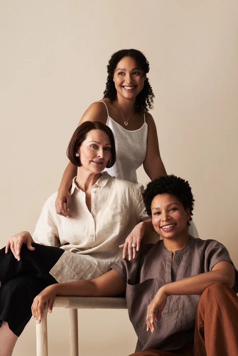 Women Together Photography, Family Women Photoshoot, 3 Woman Photoshoot, Women Generation Pictures, Team Photography Business Group Photos, Family Pictures Poses For 5 Group Photos, Three Women Photoshoot, 3 Women Photoshoot, 3 Generations Photography