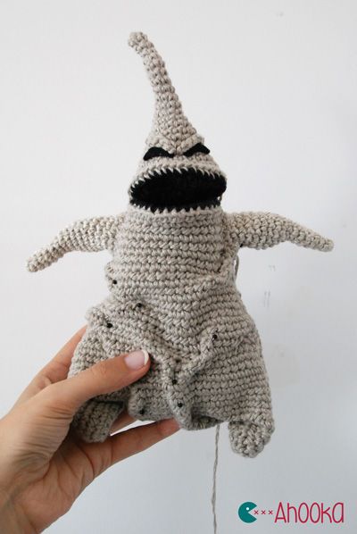 Amigurumi Oogie Boogie (the Nightmare Before Christmas) - FREE Crochet Pattern / Tutorial cool spooky halloween crochet gothic gift for tim burton lovers or halloween decoration to make Patterns Website, Crochet Pour Halloween, Christmas Amigurumi, Crochet Pattern Tutorial, Confection Au Crochet, Crochet Disney, Holiday Crochet, Oogie Boogie, Pattern Tutorial