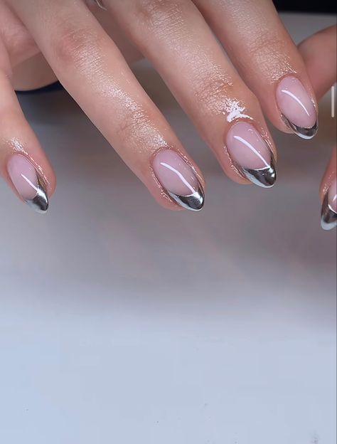 B2s Nails, Chrome Silver Nails, Casual Nails, Simple Acrylic Nails, Blush Nails, Short Acrylic, Chrome Silver, Soft Nails, Oval Nails