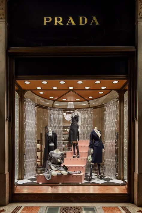 Prada Store, Retail Facade, Window Shopper, Vogue Ukraine, Fashion Basics, The Life I Want, Store Design Interior, Retail Stores, Shop Window