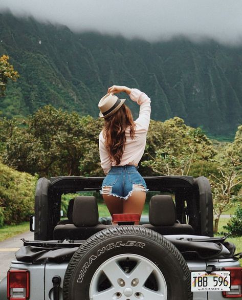 Expensive Car Brands, Jeep Wrangler Girl, Jeep Photos, Offroad Jeep, Jeep Lover, Best Cars, Jeep Girl, Jeep Cars, Road Trip Fun