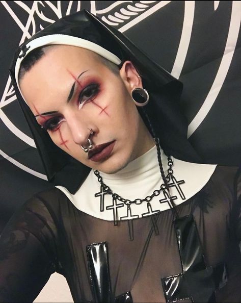 Creepy Halloween Makeup Nun, Nun Makeup Look, Satanic Nun Makeup, Scary Priest Makeup, Demonic Nun Makeup, Satanic Nun Costume, Spooky Nun Makeup, Goth Nun Makeup, Halloween Evil Makeup