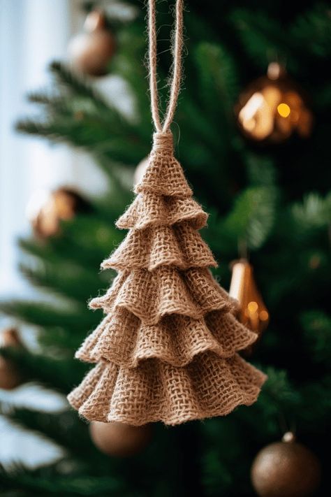 Hessian Christmas Tree, Burlap Christmas Tree Ornaments Diy, Christmas Burlap Decorations, Crafts Using Burlap, Burlap Christmas Decorations Diy, Burlap Christmas Crafts Diy, Diy Christmas Decorations Rustic, Burlap Christmas Trees, Holiday Crafts Christmas 2024