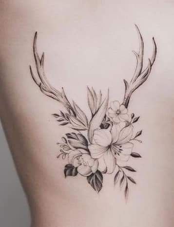 Deer Antler Tattoo, Hirsch Tattoo Frau, Antlers And Flowers, Buck Tattoo, Deer Tattoos, Antler Tattoos, Elk Tattoo, Antler Tattoo, Deer Skull Tattoos