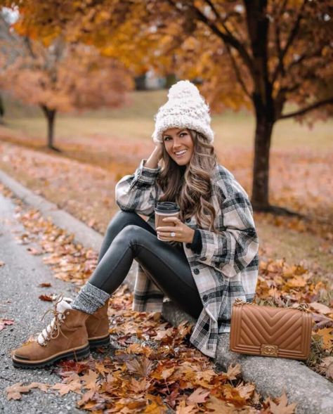 Cute Thanksgiving Outfits, Camping Outfits, Winter Mode, Thanksgiving Outfit, Looks Chic, Fall Fashion Outfits, Fashion Mode, Winter Fashion Outfits, Fall Winter Outfits