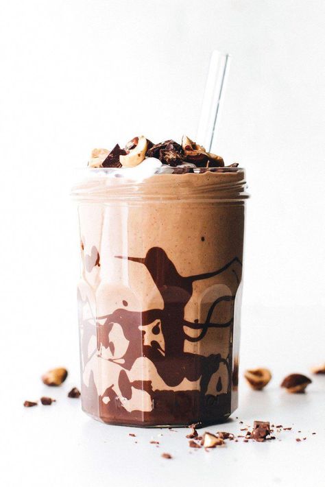 Vegan Chocolate Hazelnut Shake (or Frosty!) | Feasting on Fruit #fruitsmoothies Feasting On Fruit, Banana Splits, Chocolate Smoothie, Chocolate Shake, Raw Desserts, Club Sandwich, Creamy Chocolate, Fruit Smoothie Recipes, Smoothie Drinks