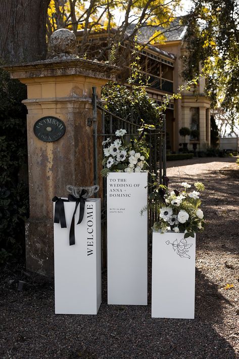 Make an entrance! Your welcome sign is your way to greet your guests, let them know that they are in the right spot, and kick off the mood for the rest of the day! The welcome sign is a great piece that can be repurposed and paired with your seating chart or at cocktail hour. 2026 Wedding, Cocktail Hour Decor, Entrance Signage, Wedding Sign Decor, Visual Gallery, Wedding Mirror, Dream Wedding Decorations, Entrance Sign, Wedding Entrance