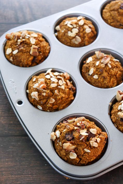 LOW CALORIE PUMPKIN MUFFINS — SIMPLY BALANCED YOU Low Calorie Fall Desserts, Low Sugar Pumpkin Muffins, Low Calorie Pumpkin Muffins, Oat Flour Pumpkin Muffins, Low Calorie Muffins, Low Sugar Muffins, Low Calorie Pumpkin, Pumpkin Spice Syrup, Superfood Recipes