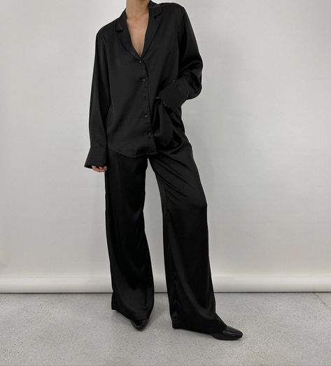 Pijama Satin, High Rise Trousers, Pijamas Women, Satin Set, Womens Clothing Stores, Swim Bottoms, Black Button, Wide Leg Trousers, Classy Outfits