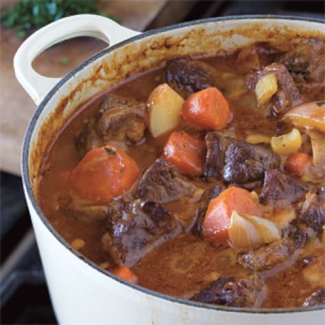 Bacon Stew, Old Fashioned Beef Stew, William Sonoma Recipes, Beef Stew Ingredients, Classic Beef Stew, Easy Beef Stew, Hearty Beef Stew, Beef Stew Crockpot, William Sonoma