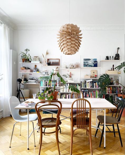 A Warm and Inviting City Apartment For a Rescue Dog and Her Owners My Scandinavian Home, Apartment Dining Room, Dining Table Lamps, Apartment Dining, Daughter Bedroom, String Of Lights, Scandi Design, Tiny Cabin, Kitchen Lamps