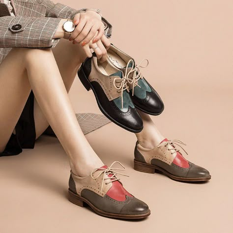 Introducing our Chic Vintage Platform Lace-up Oxford Casual Shoes, crafted with genuine leather and designed to exude timeless charm and sophistication. With a rubber outsole for excellent traction and stability, a lace-up closure for a secure fit, and a full grain leather insole for maximum comfort, these shoes are perfect for all-day wear. Upgrade your style and elevate your footwear collection with these must-have shoes that effortlessly combine fashion and functionality. Upgrade your footwea Wingtip Shoes Women, Oxford Shoes Women, Oxford Shoes Style, Wingtip Shoes, Sheepskin Boots, Women Oxford Shoes, Leather Shoes Woman, Chic Vintage, Spring Shoes