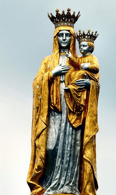 Our Lady of Czestochowa at the entrance of the Shrine of Lady of Czestochowa in Doylestown, Pennsylvania. Marian Prayers, Cynotype Images, Doylestown Pennsylvania, Our Lady Of Czestochowa, Salve Regina, Catholic Wallpaper, Black Madonna, Catholic Statues, Images Of Mary