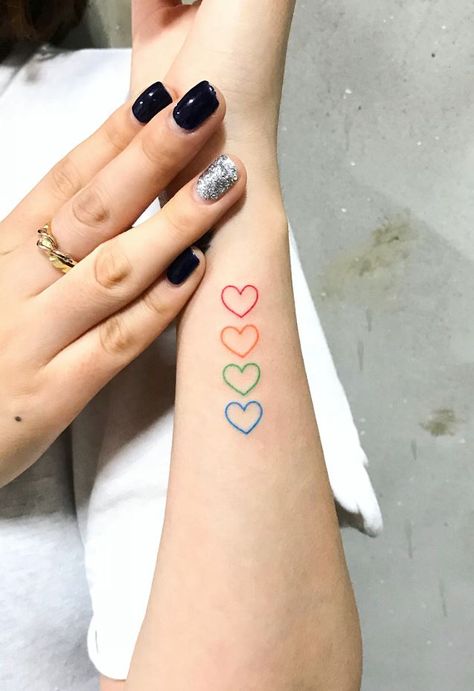 Wrist Tattoos Girls, Meaningful Wrist Tattoos, Cute Hand Tattoos, Tattoos For Girls, Palm Tattoos, Shape Tattoo, Small Girl Tattoos, Парные Тату, Wrist Tattoos For Women