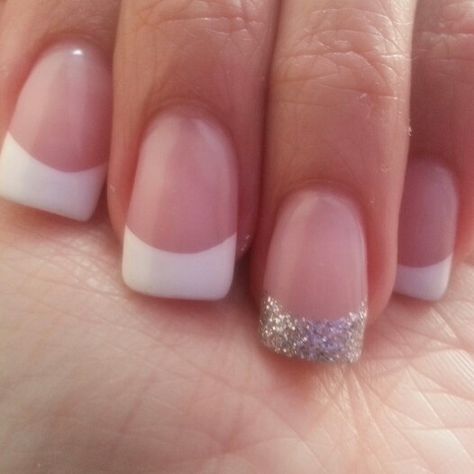 French nails w/ a blue accent nail instead with rhinestones or something glittery on both ring fingers French Ideas, Packing Wardrobe, Glitter French Manicure, Manicure Designs, French Manicure Designs, Manicure Gel, Super Nails, Nails French, Manicure Ideas