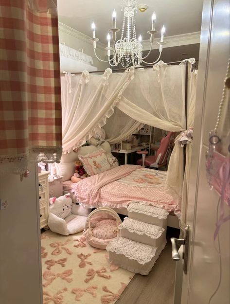 Decorate Room, Dream Bedroom Inspiration, Dream Ideas, Pink Room Decor, Cute Bedroom Ideas, Dekorasi Kamar Tidur, Girly Room, Cute Bedroom Decor, Cozy Room Decor