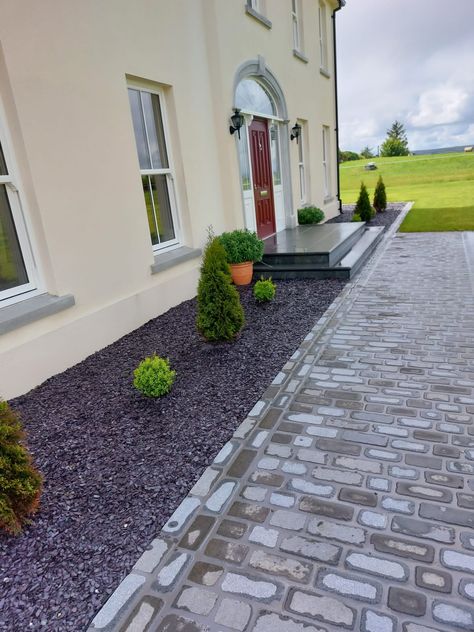 Plum Slate Garden Ideas, Plum Slate, Decorative Aggregates, Slate Garden, Stone Paving, Black Basalt, Paving Slabs, Stone Products, Grey Granite