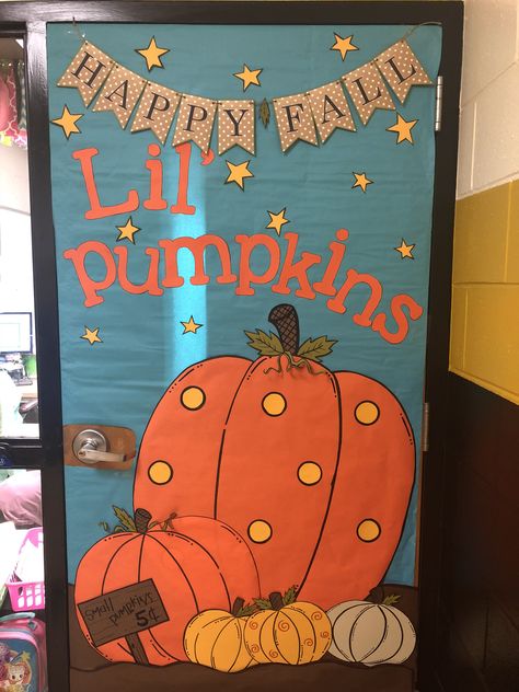 Decorate Classroom Door For Fall, Fall Classroom Ideas Infants, Fall Door Decorations Classroom Contest, Harvest Classroom Door, Halloween Pumpkin Door Decorations, Preschool Fall Door Ideas, October Door Ideas Preschool, Fall Themed Classroom Door, Fall Theme Bulletin Board