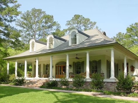 Acadian Style Homes Louisiana, Acadian Style Homes, Low Country Homes, Creole Cottage, Louisiana Homes, Southern House, Southern House Plans, Southern Homes, Up House