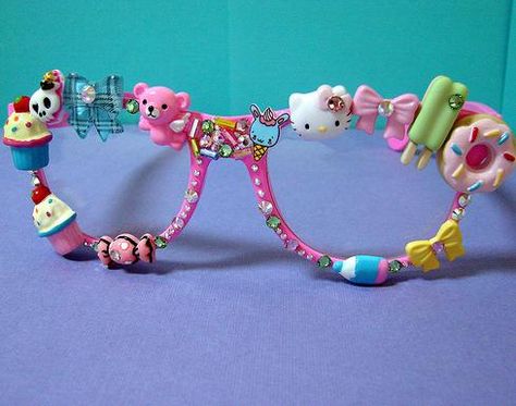 It's like someone looked inside my brain and put what they saw on the cutest glasses I have ever seen! I NEED THESE ASAP! Decorated Glasses Frames, Junk Glasses, Custom Glasses, 2000s Clothes, Upcycle Sewing, Like Someone, Style Savvy, Cute Little Things, My Brain