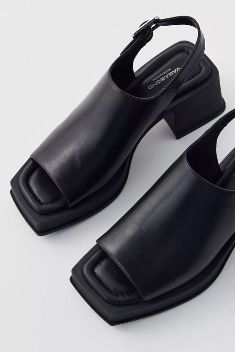 Vagabond Shoemakers Hennie Ankle Wrap Sandal | Urban Outfitters Heels Sandals Outfit, Clean Fashion Aesthetic, Cute Black Shoes, Black Sandals Outfit, Chunky Black Sandals, Vagabond Shoemakers, Sandals Comfy, Heel Sandals Outfit, Clean Fashion