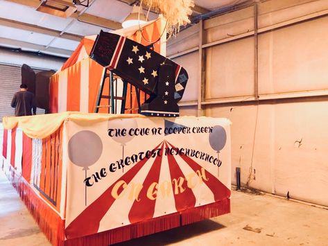 Circus Parade Float Greatest Showman Parade Float, Circus Parade Float, Circus Theme Parade Float, Circus Parade Float Ideas, Hoco 2022, Circus Parade, Homecoming 2022, Homecoming Floats, Parade Ideas