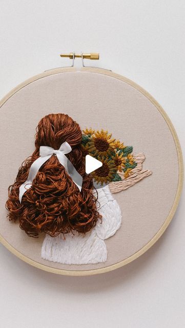 Embroidered Faces Simple, Hand Embroidery Designs Videos, How To Embroider Hair, Sunflower Embroidery Pattern Design, Embroidery Girl Pattern, Sunflower Stitching, Hoop Embroidery Ideas, What To Do With Embroidery Projects, Drawing Embroidery Designs