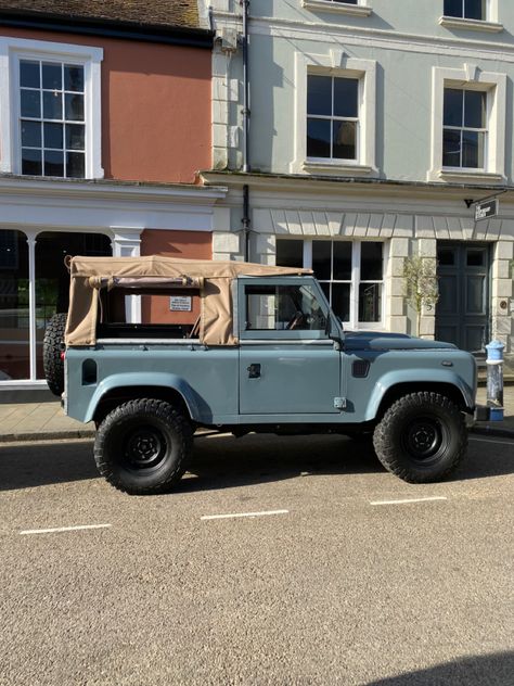 1990 Land Rover Defender, Old Defender Land Rover, Vintage Land Rover Defender, Old Land Rover Defender, Old Defender, Surf Truck, Vintage Defender, Old Land Rover, Reality Transurfing