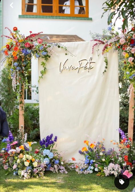 Garden Wedding Backdrop, Flower Backdrop Wedding, Wedding Backdrop Design, Garden Party Wedding, Pastel Wedding, Wildflower Wedding, Wedding Mood Board, Flower Backdrop, Wedding Mood