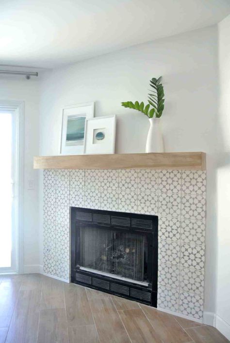 Scandinavian Fireplace, Farmhouse Fireplace Decor, Fireplace Redo, Diy Fireplace Makeover, Fireplace Tile Surround, Farmhouse Fireplace, Corner Fireplace, Fireplace Remodel, Diy Fireplace