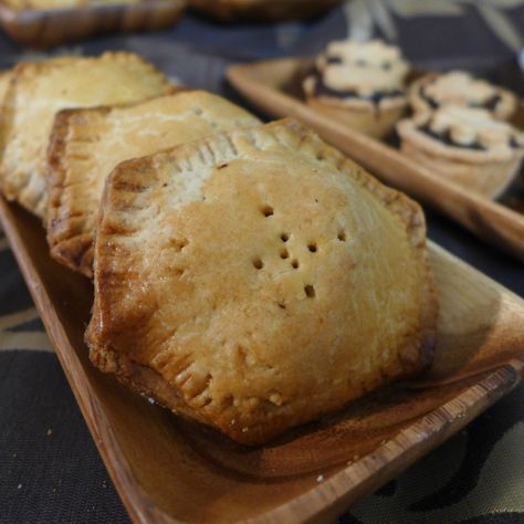 Mushroom Hand Pies, Kitchen Overlord, Hobbit Kitchen, Hobbit Day, Hobbit Food, Mutton Gravy, Medieval Recipes, Business Ads, Hand Pie