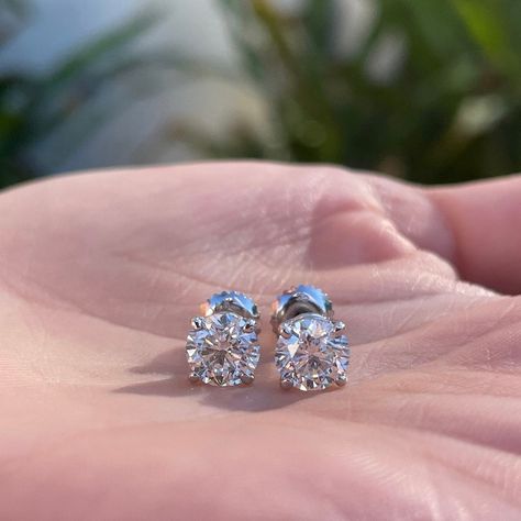 18k White Gold 6mm Screwback Diamond Stud Earrings Item Details: Size: 6mm Carats/Gold: 18k White Gold Gemstone: Moissanite Stone Shape: Round Cut Stone Quality: Vvs1/Vvs2 Stone Color: G-H Near Colorless (Sparkles Just Like A Diamond) Stone Setting: 4 Prong Basket Weight: 1.70 Ctw Earring Type: Minimalist Earring Style: Stud Earrings Earring Color: Silver Closure: Screw Backs Condition: Nwt (New With Tags) Diamond Earrings Studs Round, Opal Earrings Stud, Opal Studs, Earring Studs, Tiny Stud Earrings, Opal Earrings, Fine Earrings, Metal Earrings, Circle Earrings