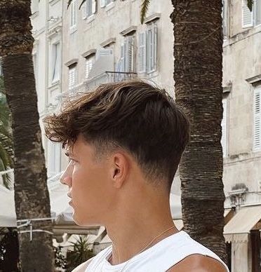 Low Fade Long Hair, Taper Fade Short Hair, Fade Haircut Curly Hair, Low Taper Fade Haircut, Haircut Selfie, Photo Hijab, Mens Haircuts Short Hair, Mens Hairstyles Fade, Low Fade Haircut