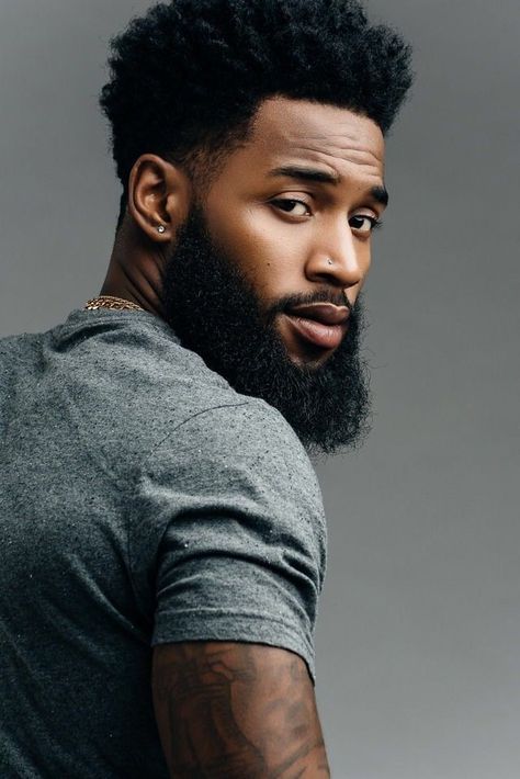 Men Beards, Tattoo Man, Tattooed Men, Black Men Beards, Beard Game, Black Men Haircuts, Ginger Beard, Totem Poles, Black Beards