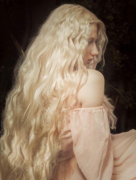 Targaryen Aesthetic, Vlasové Trendy, Long Blonde, Princess Aesthetic, 영감을 주는 캐릭터, White Hair, Trendy Hairstyles, Hair Goals, Hair Inspo