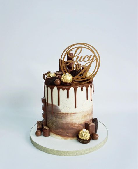 Birthday Cakes Chocolate, Chocolate Birthday Cake Decoration, Bolo Drip Cake, Modern Birthday Cakes, Candy Birthday Cakes, Chocolate Birthday Cake, Chocolate Cake Designs, Cake Decorating Icing, Chocolate Drip Cake