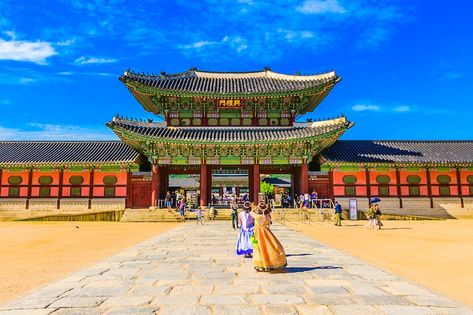 Korea Landmark, Seoul Attractions, Korean Show, Gyeongbokgung Palace, Seoul Korea Travel, Bukchon Hanok Village, Artificial Island, Lotte World, Korean Peninsula