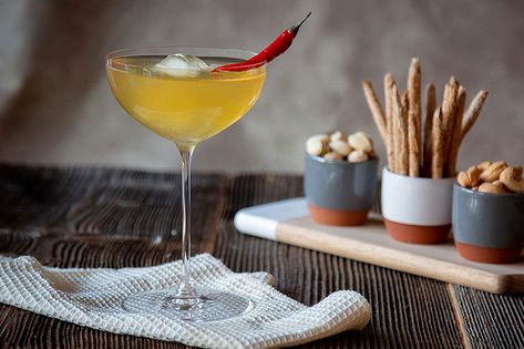 Best Champagne, Homemade Cocktails, Fancy Cocktails, Margarita Glasses, Cocktail Set, Dirty Martini, Glassware Collection, Cocktail Glasses, Fun Cocktails