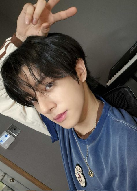 Jake Enhypen, The Boy Is Mine, Twitter Update, Pin It, K Pop Music, Cutie Patootie, Boyfriend Pictures, Boyfriend Material, K Pop