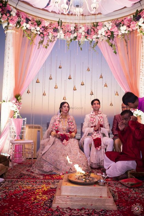 Photo of mandap with hanging temple bells in decor Mandap Setup, Floral Mandap, Decor Indian Wedding, Hindu Wedding Decorations, Indian Wedding Decorations Receptions, Indian Wedding Theme, Mandap Design, Temple Bells, Moon Palace