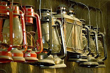 Cleaning and Restoring Old Railroad Lanterns Railroad Lanterns, Old Lanterns, Vintage Lanterns, Camping Lanterns, Lanterns Decor, Old Antiques, Ancient Rome, An Article, Glass Globe